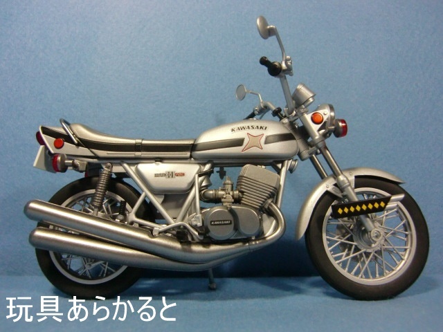 1/12 B-CLUB ハカイダー＆白いカラス(Kawasakiマッハ500SS) - ミニカー