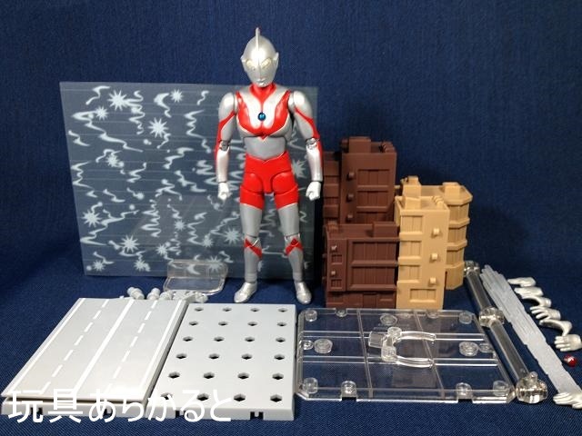 ウルトラマンフィギュア 50体＋おまけ、まとめてセットで Amazon.co.jp: TAMASHII NATIONS S.H.フィギュアーツ